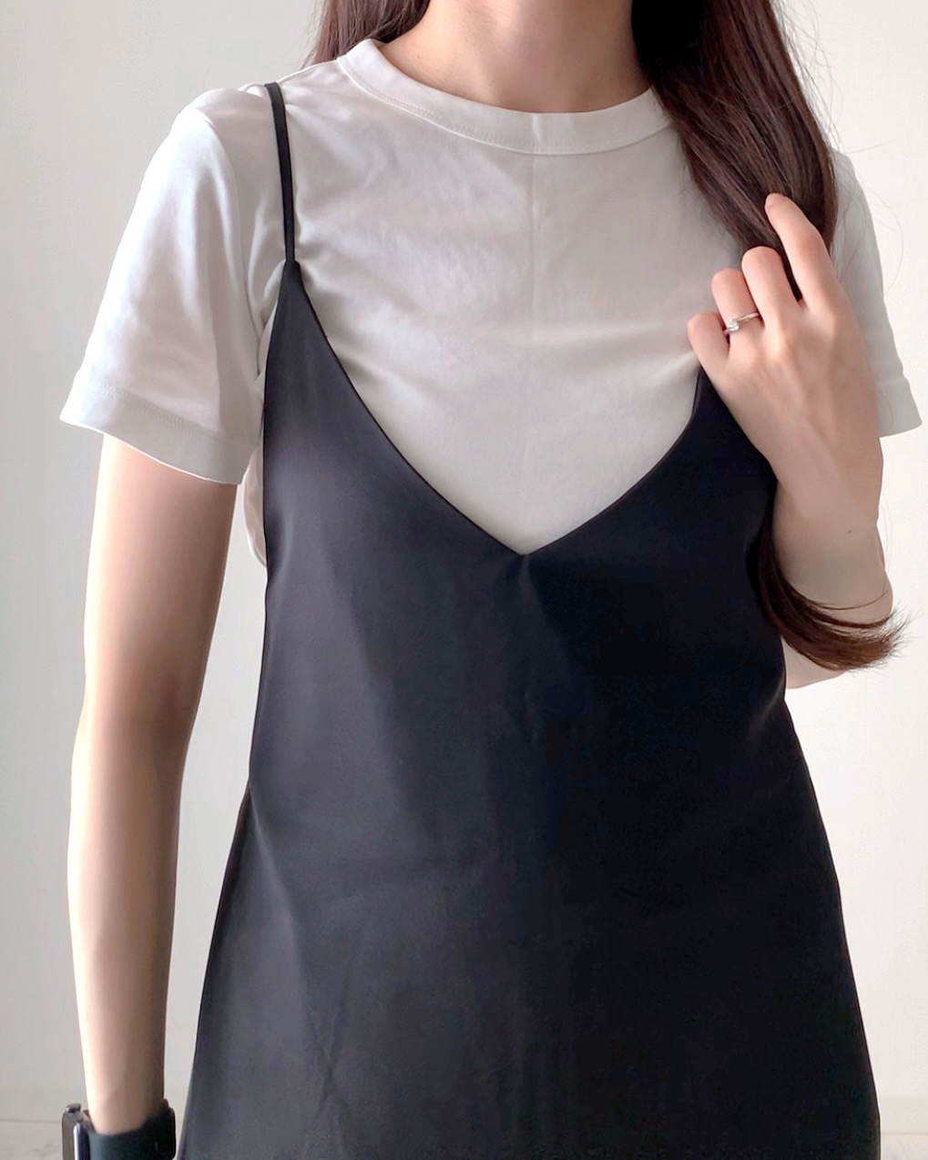 GU(ジーユー)のおすすめファッションアイテム「サテンキャミソールワンピース+E」