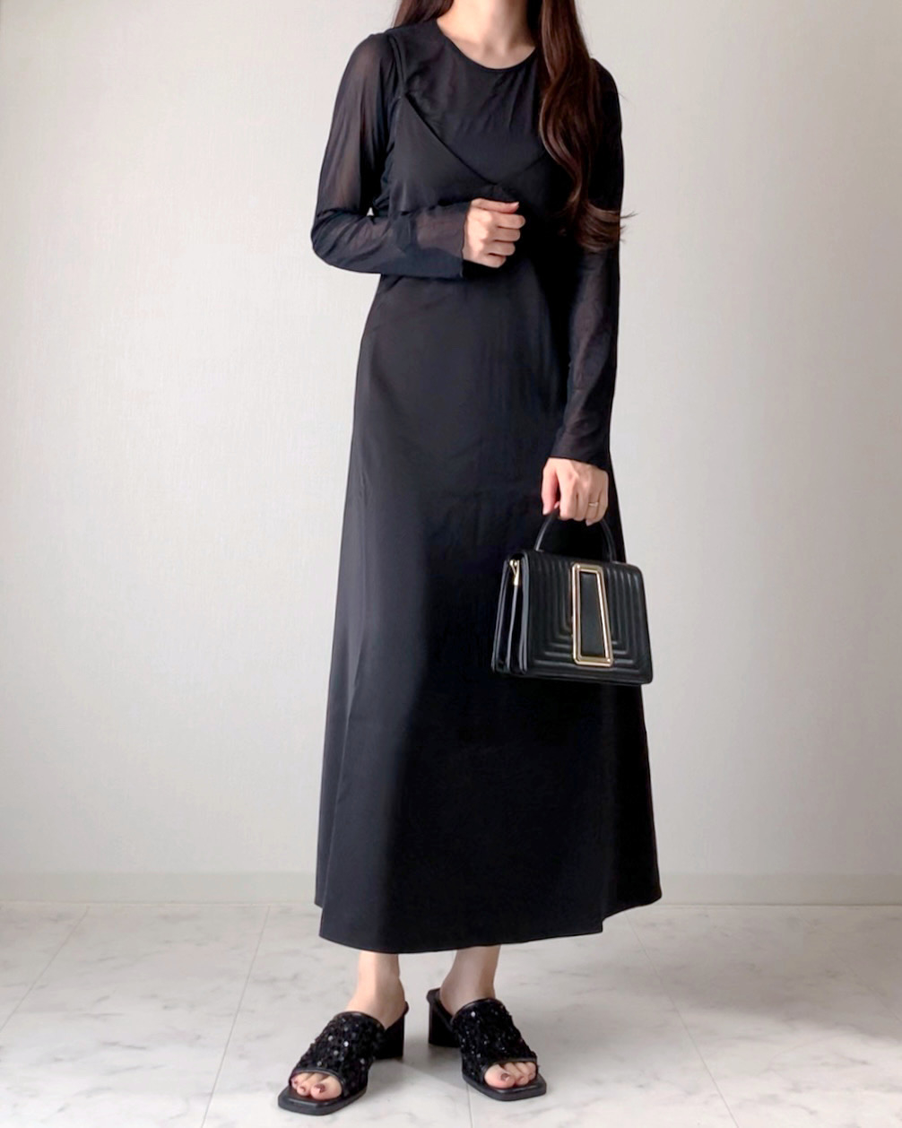 GU(ジーユー)のおすすめファッションアイテム「サテンキャミソールワンピース+E」のコーディネート