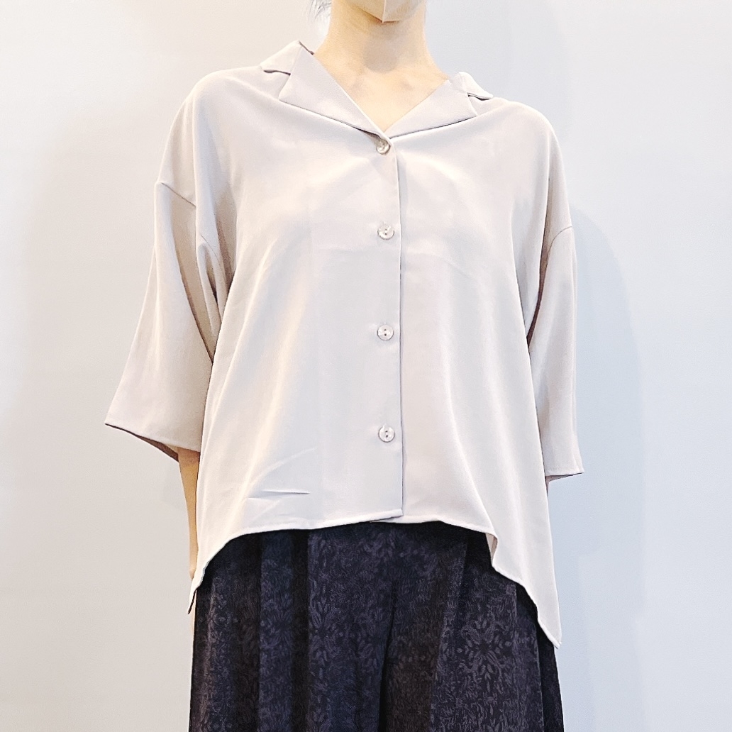 しまむらのおすすめファッションアイテム「ツイルドルマンカイキンシャツ」