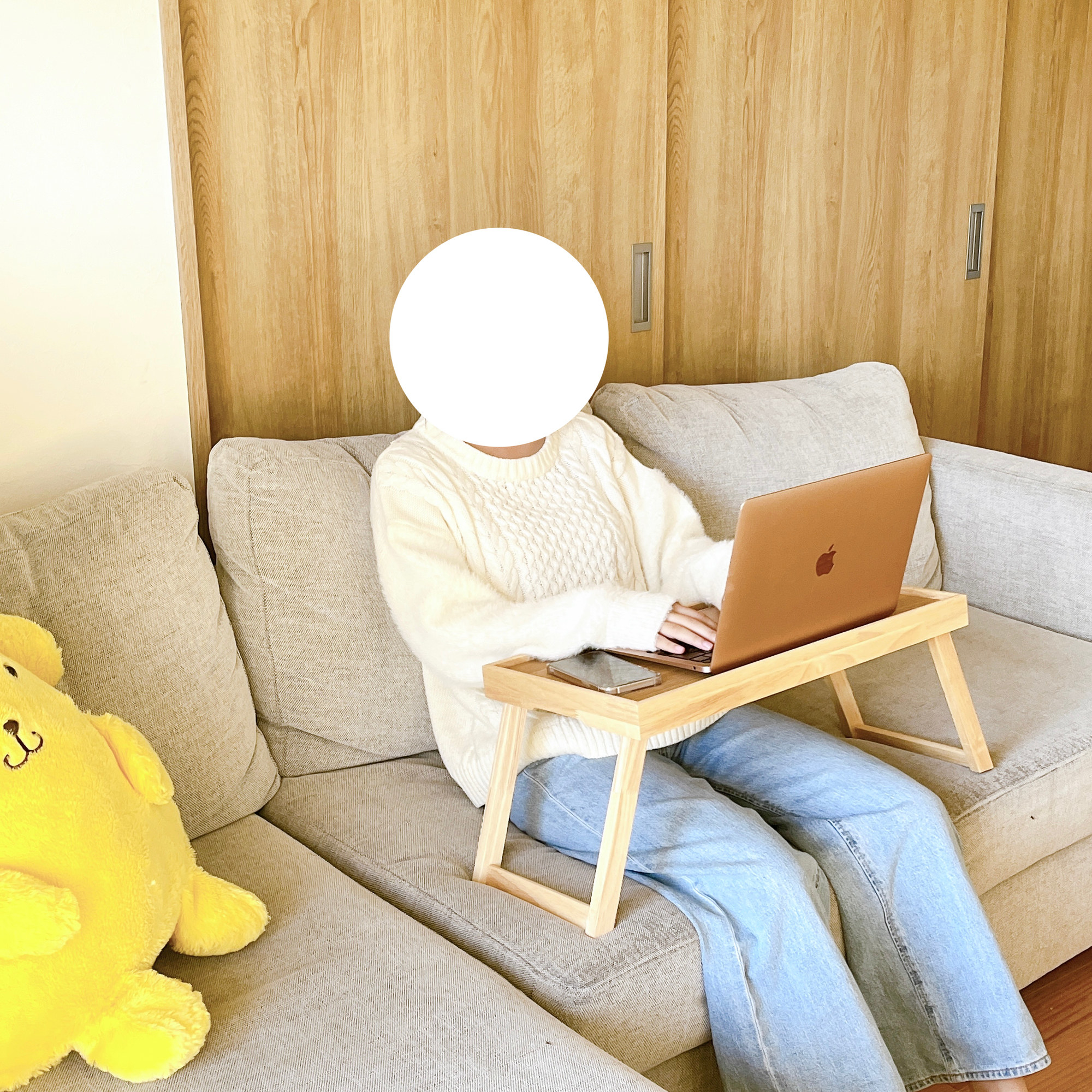 NITORI（ニトリ）「脚付き すべり止め木製トレー（ナチュラル）」