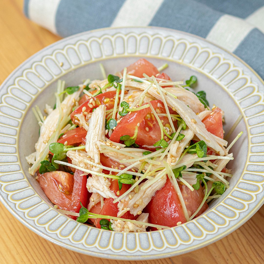 今年の夏はこれで優勝！中華風トマトサラダチキン レシピ・作り方｜Tasty