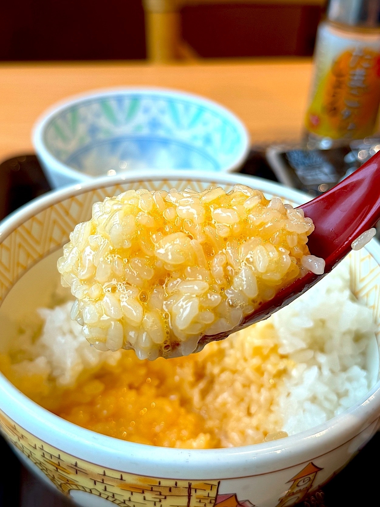 すき家のおすすめフード「焼鮭たまかけ朝食」
