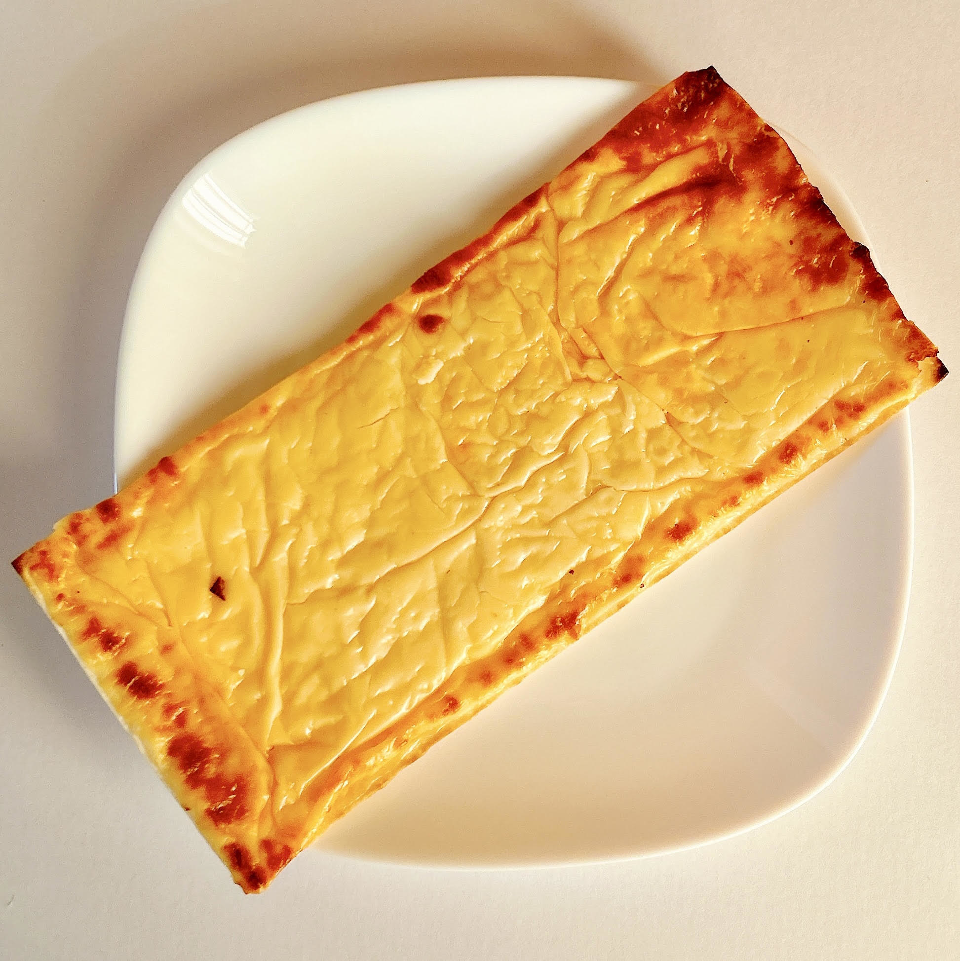 無印良品のオススメのおやつ「大袋 大きいままの焼きチーズ」