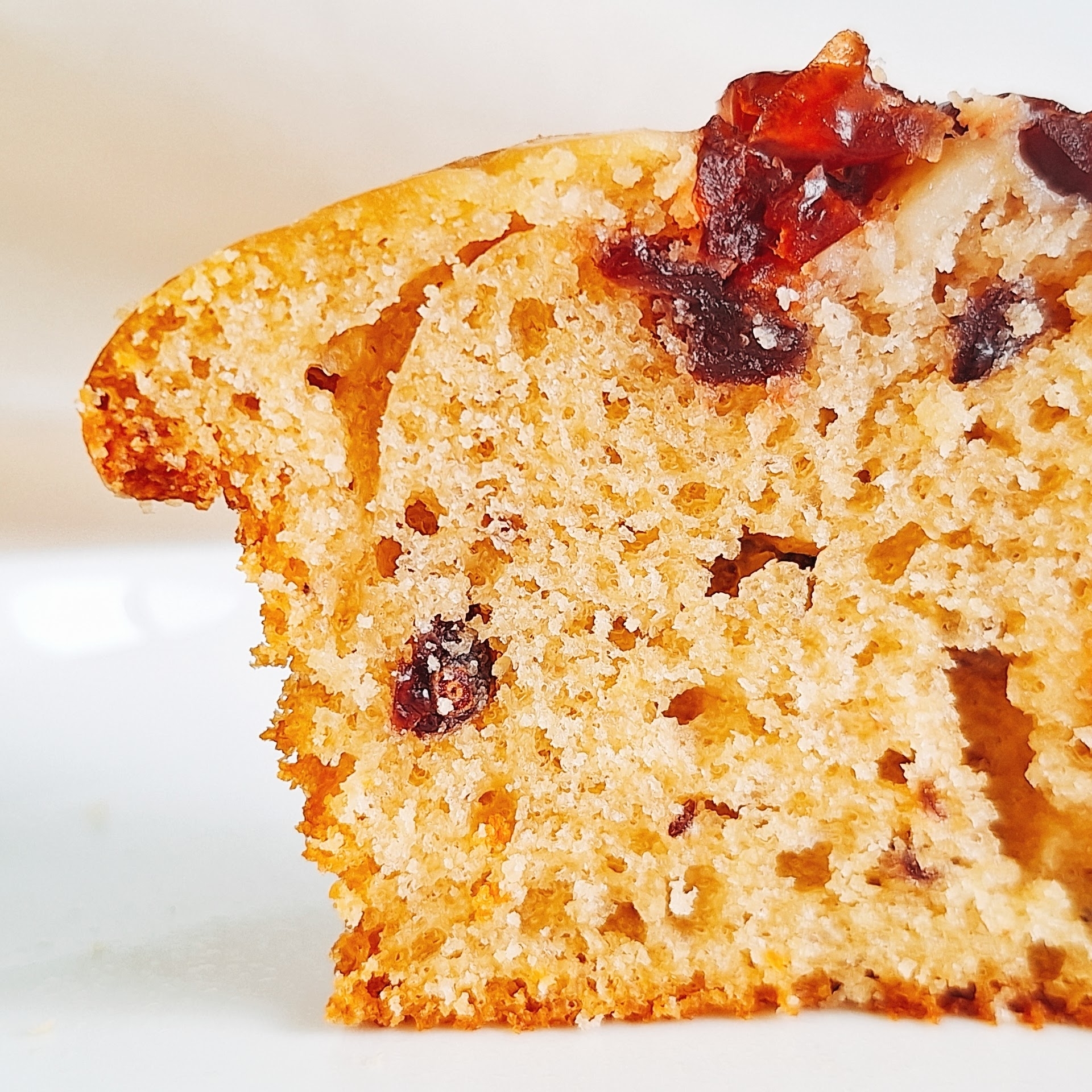 セブン-イレブンのおすすめスイーツ「7カフェ ベリー＆ベリーマフィン」