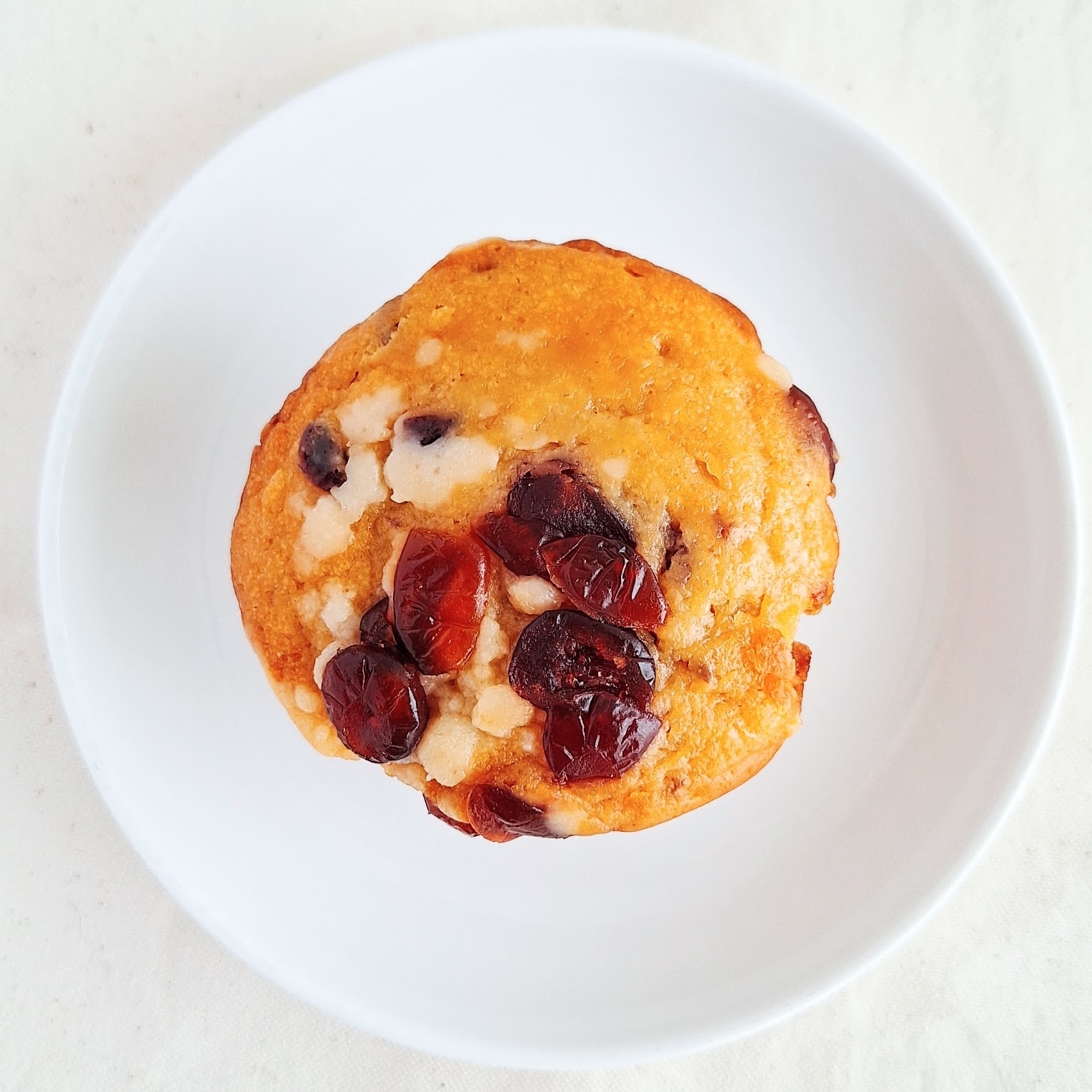 セブン-イレブンのおすすめスイーツ「7カフェ ベリー＆ベリーマフィン」