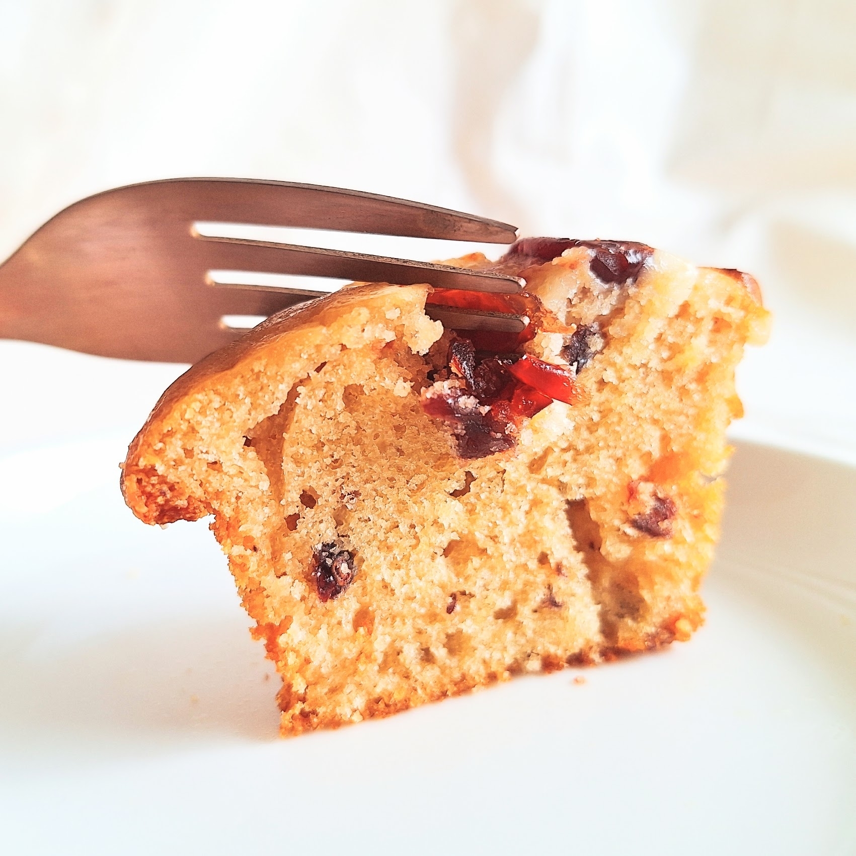 セブン-イレブンのおすすめスイーツ「7カフェ ベリー＆ベリーマフィン」