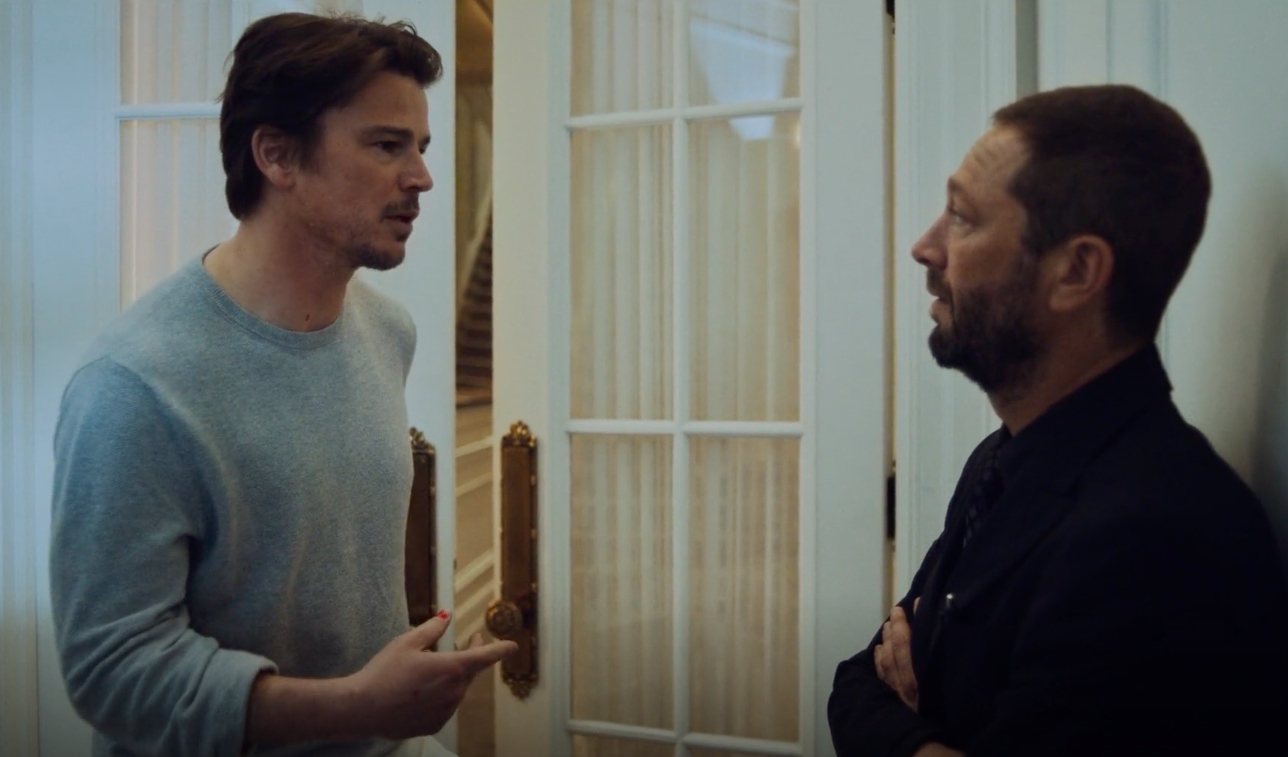 Frank apologizes to an unimpressed Richie