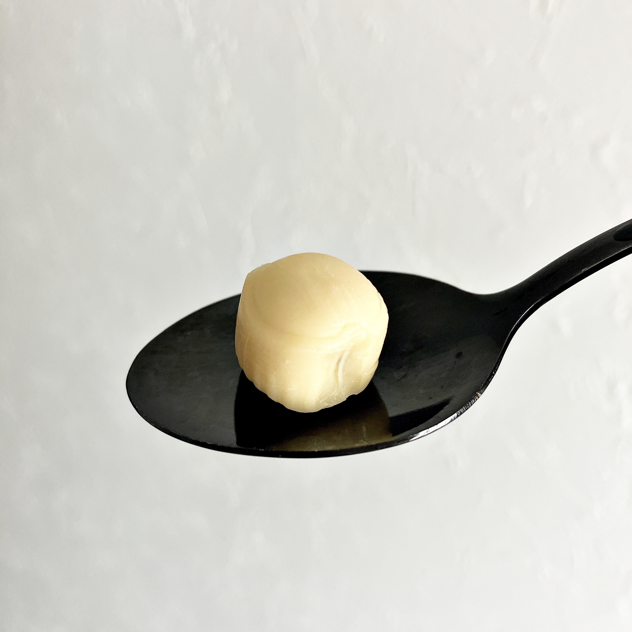 ディズニーランドのおすすめお土産「キャンディー 缶 ミッキー ミニー」