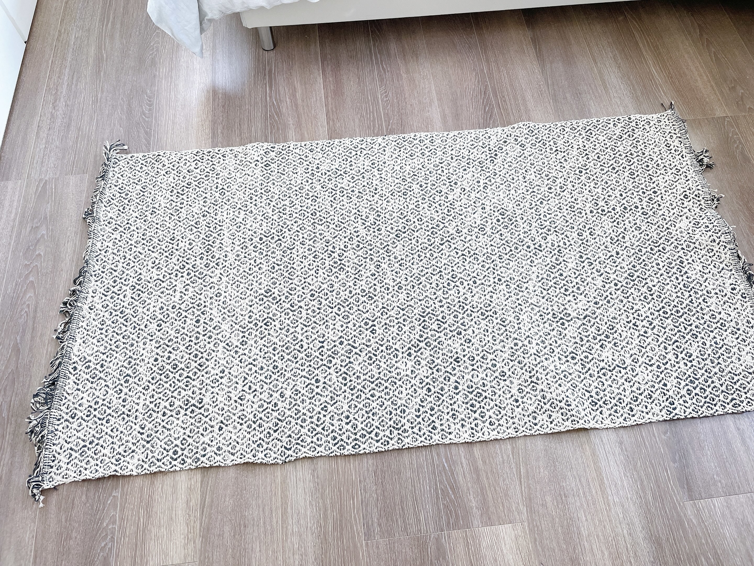 IKEA（イケア）のおすすめインテリア「RORKAR ロールシェルラグ 平織り」