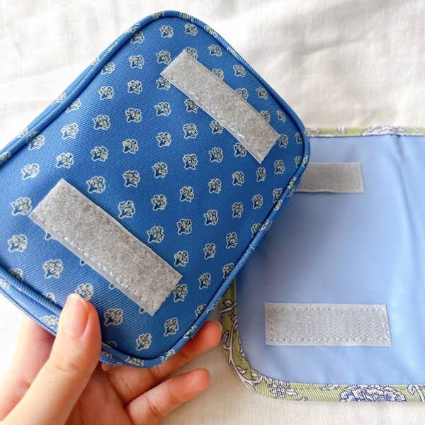 アフタヌーンティーのオススメのグッズ「ブロックプリント調そのままメイクポーチ」