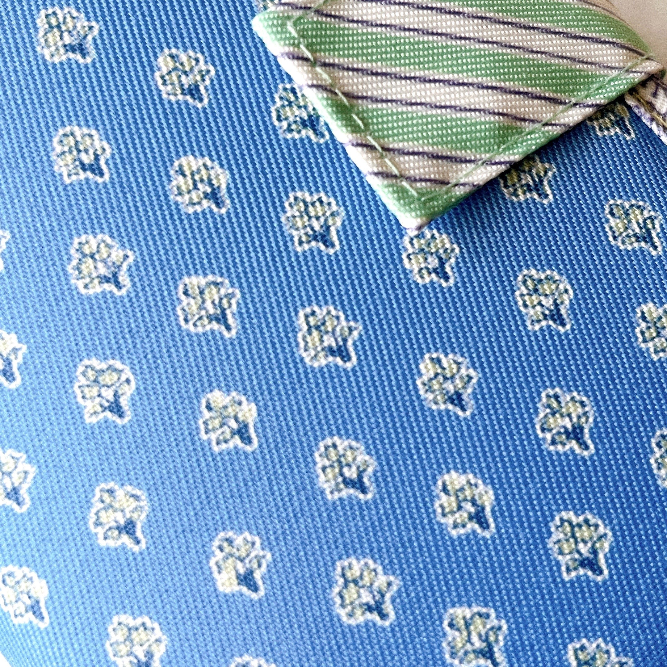 アフタヌーンティーのオススメのグッズ「ブロックプリント調そのままメイクポーチ」