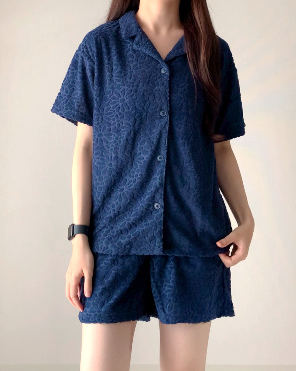 GU（ジーユー）のおすすめファッションアイテム「ソフトパイルパジャマ（半袖＆ショートパンツ）（フラワー）」