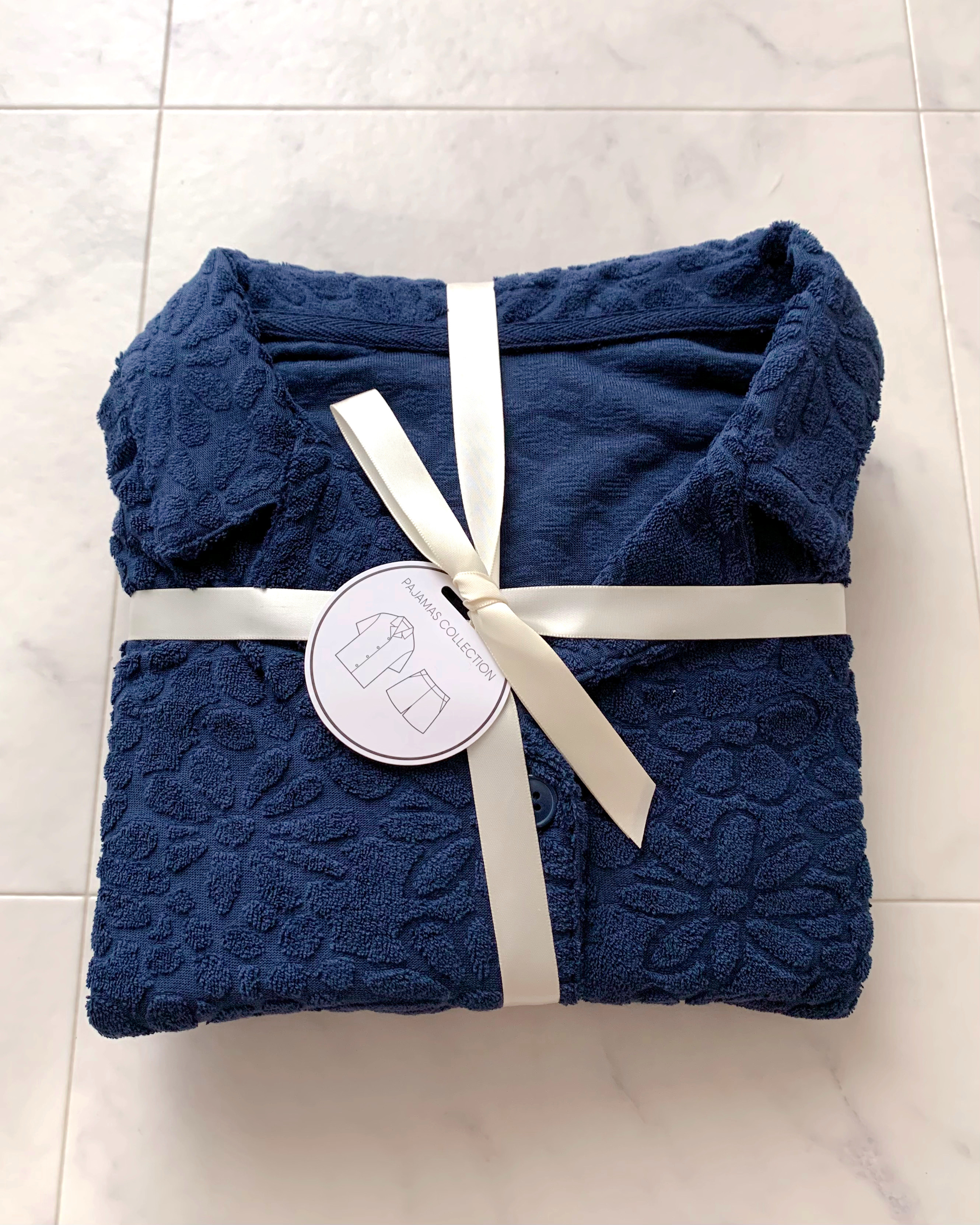 GU（ジーユー）のおすすめファッションアイテム「ソフトパイルパジャマ（半袖＆ショートパンツ）（フラワー）」