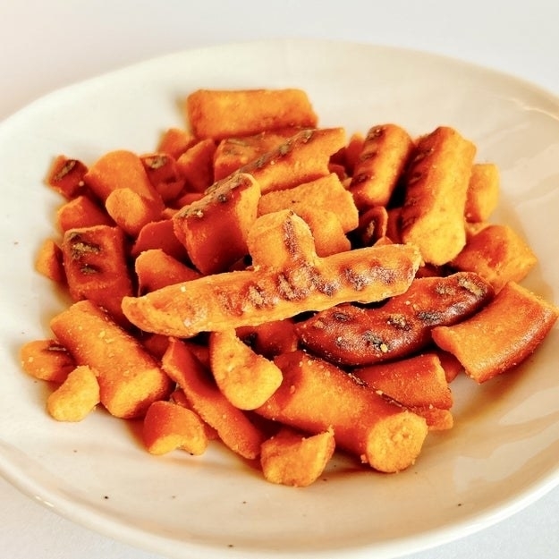 無印良品のオススメのお菓子「チェダーチーズ味 クラックプレッツェル」