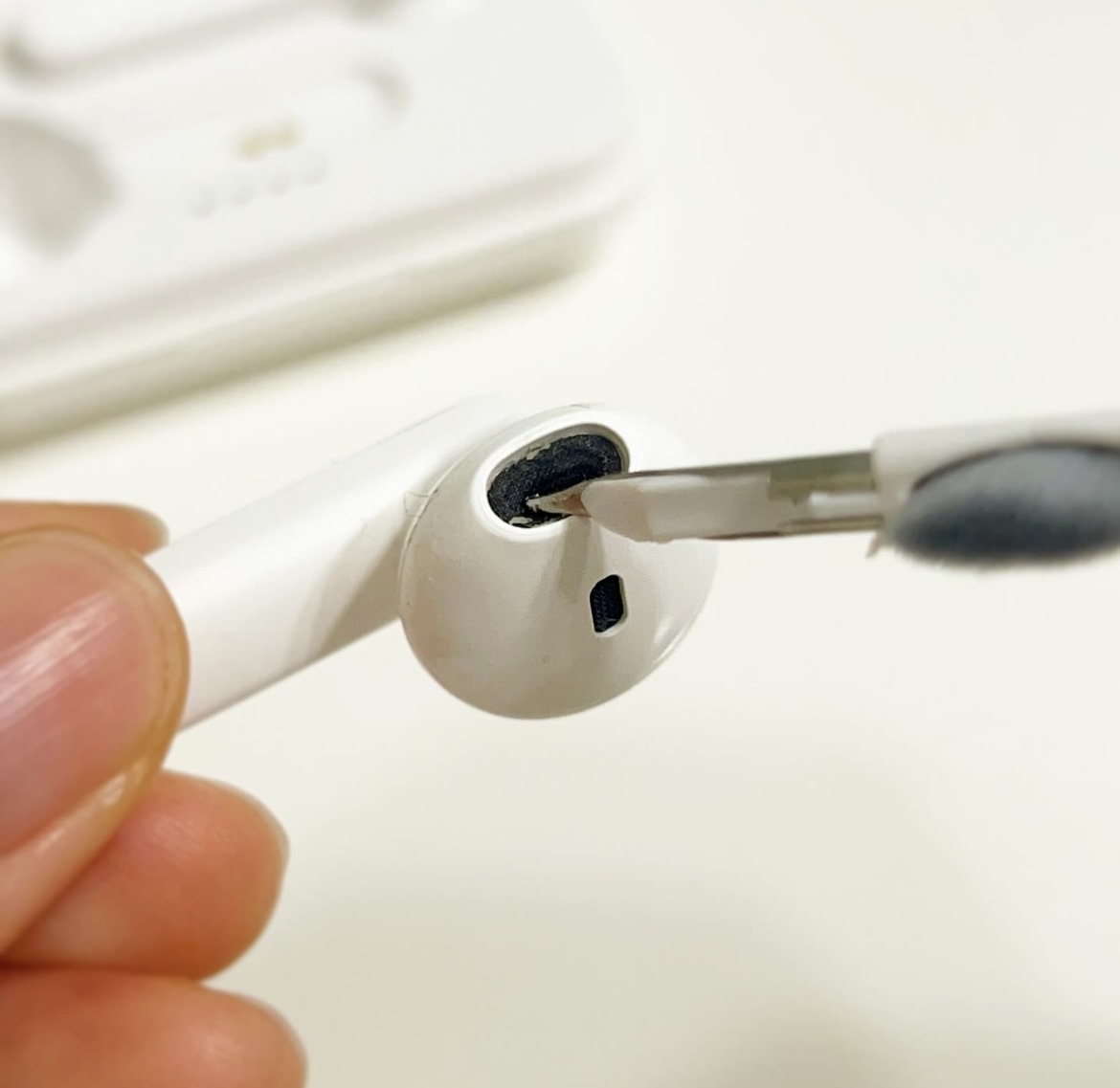 CanDo(キャンドゥ)のお掃除アイテム「3機能イヤホン用掃除スティック」