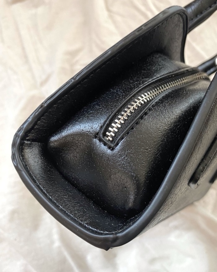 ZARA（ザラ）のおすすめファッションアイテム「ミニシティバッグ」