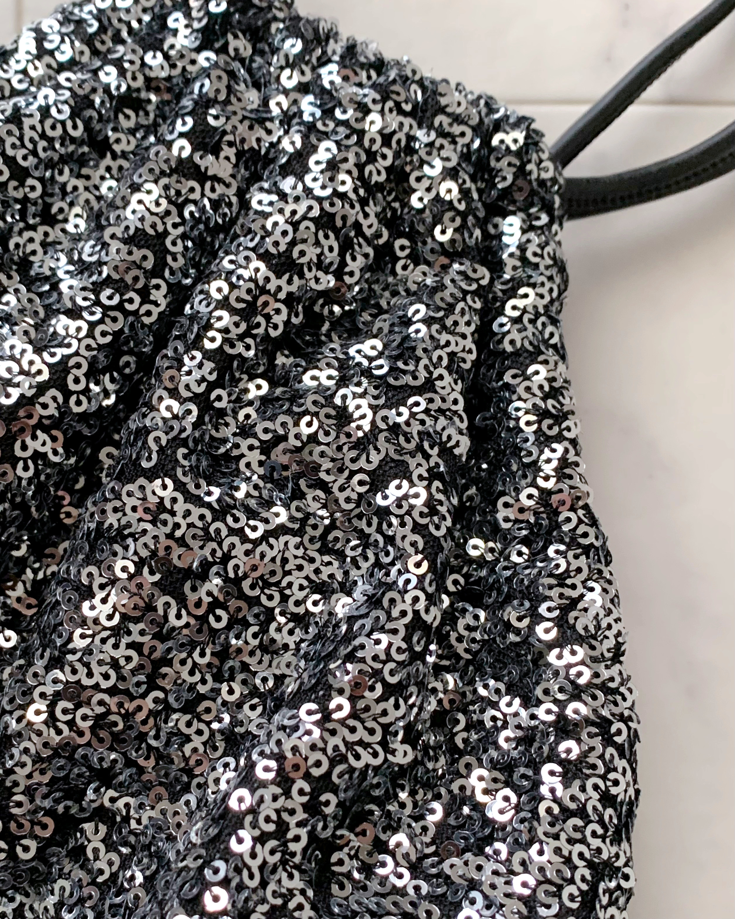 GU(ジーユー)のおすすめファッションアイテム「スパンコールバッグ+E」