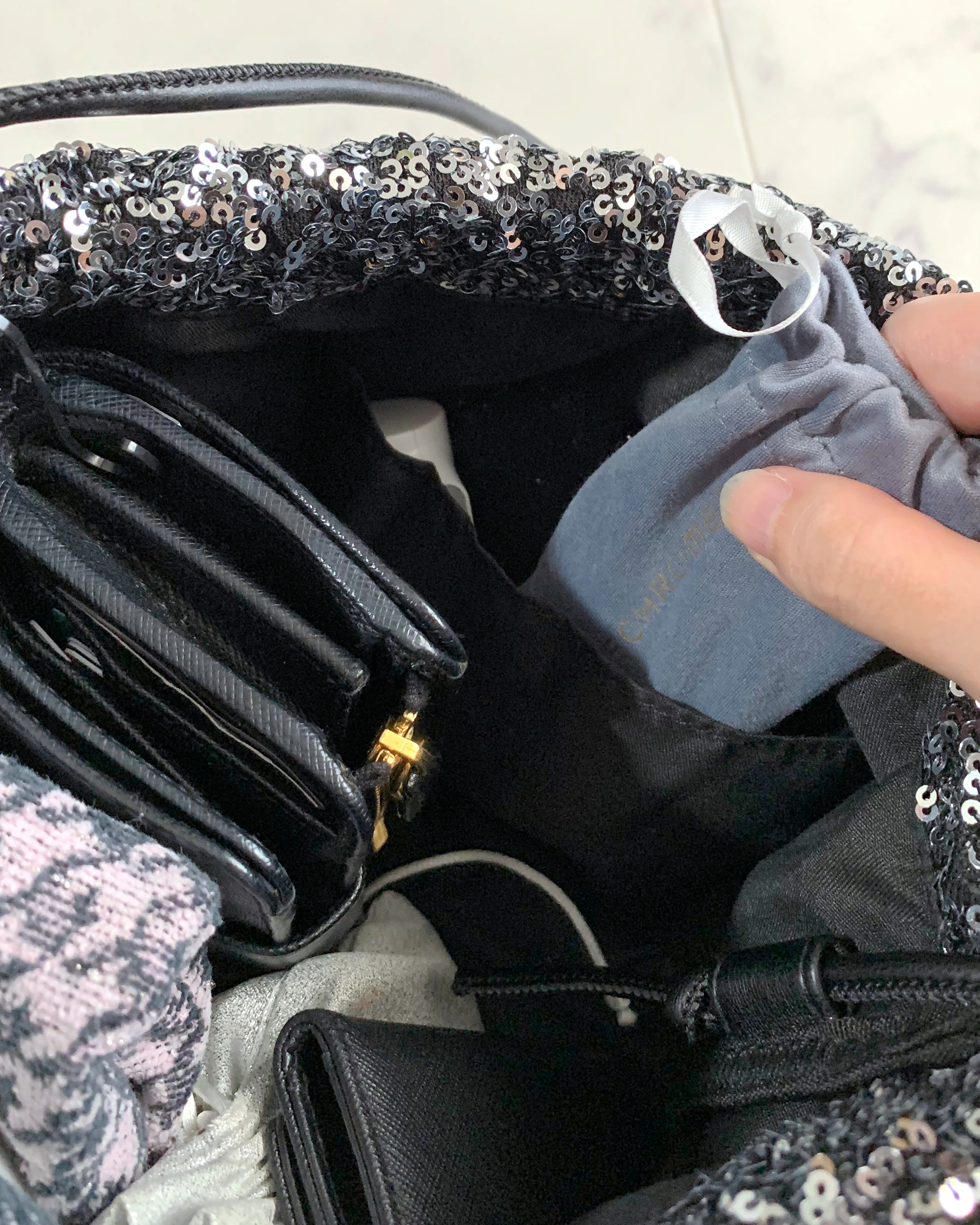 GU(ジーユー)のおすすめファッションアイテム「スパンコールバッグ+E」