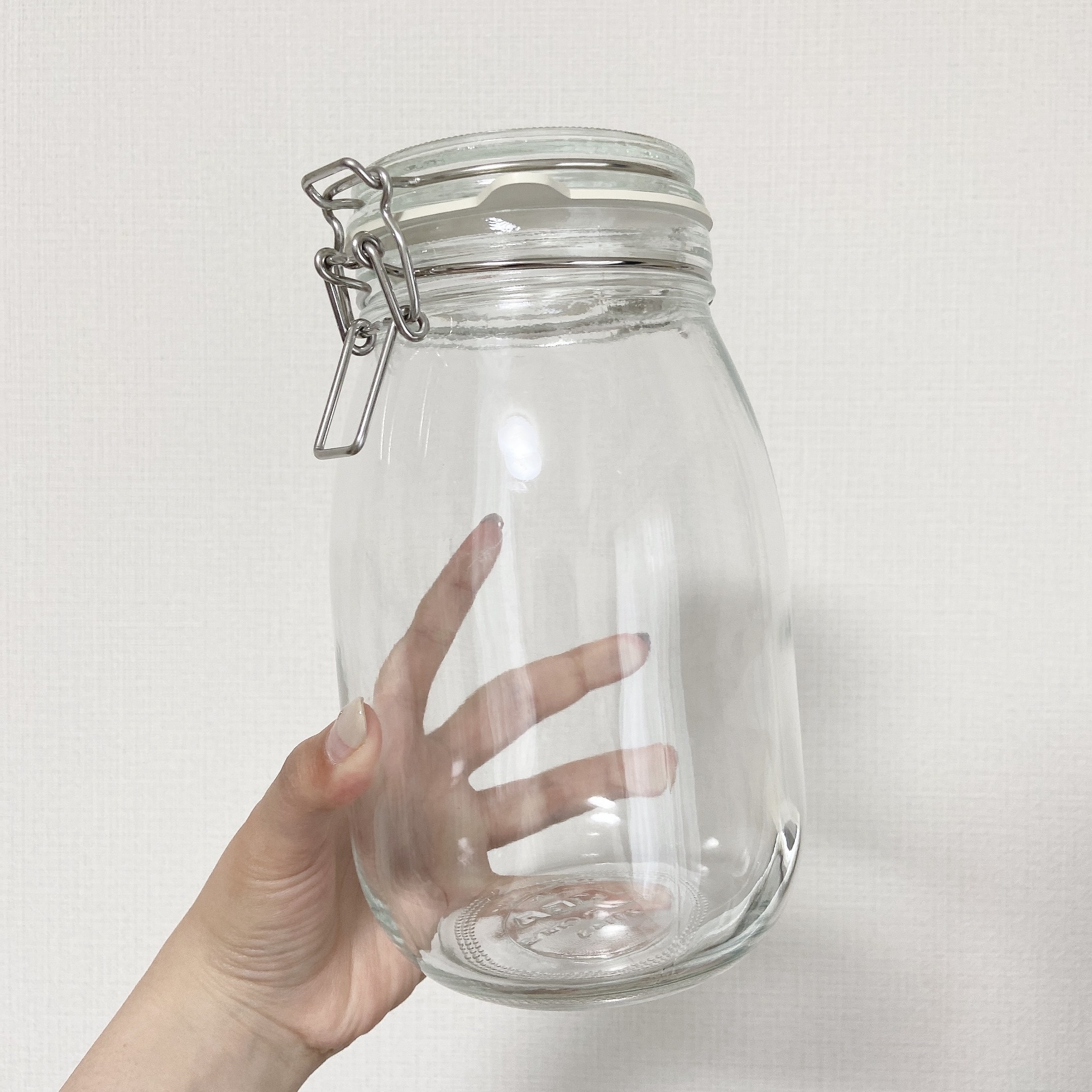 イケアのおすすめアイテム「KORKEN コルケンふた付き容器」