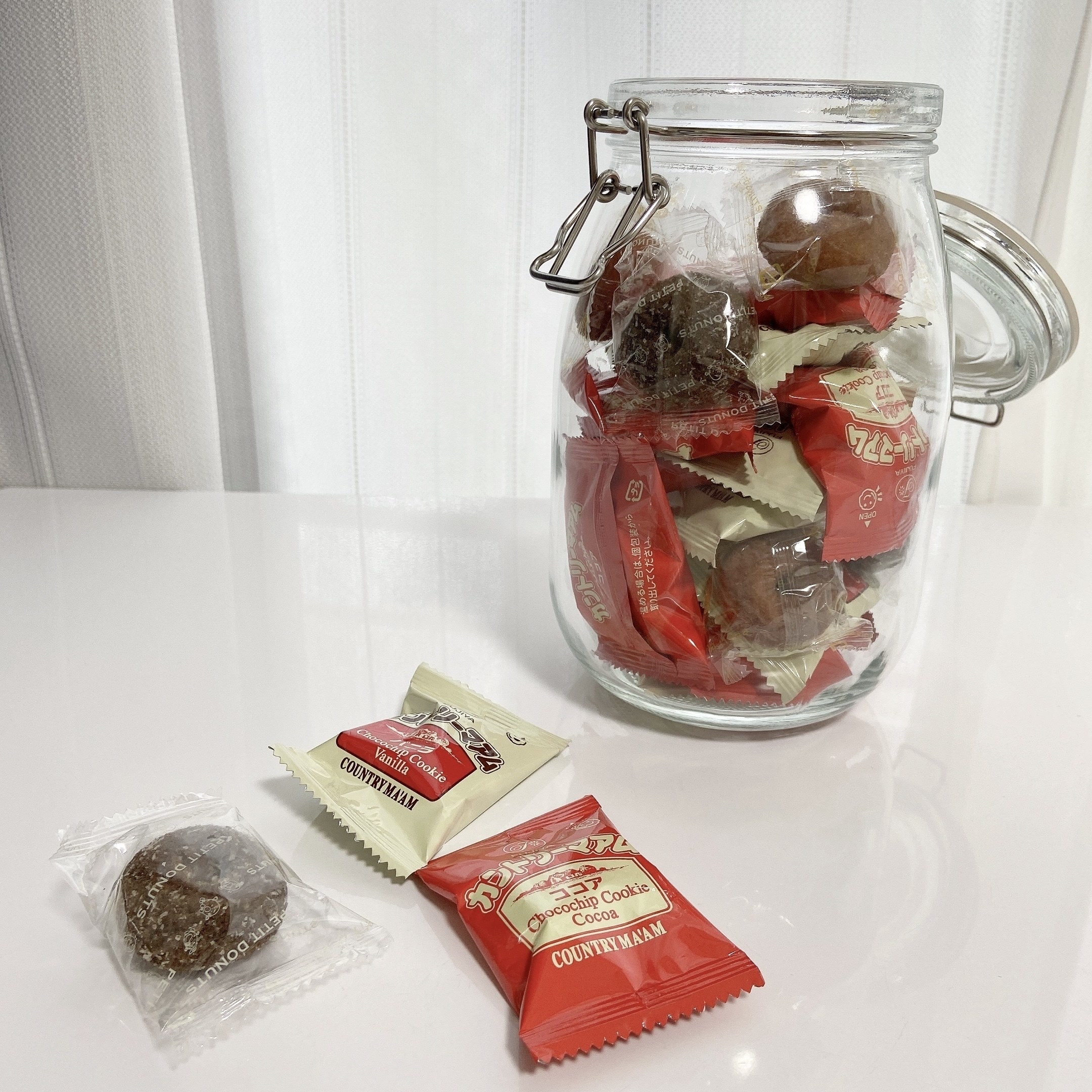 イケアのおすすめアイテム「KORKEN コルケンふた付き容器」