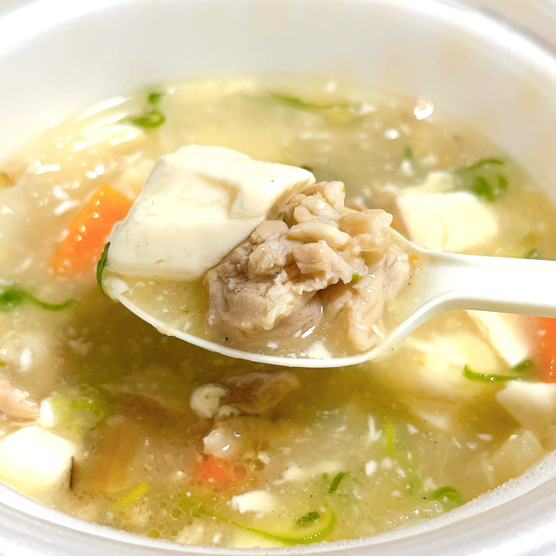 松屋のオススメのメニュー「スタミナ豚バラ炒め定食 参鶏湯風スープセット」