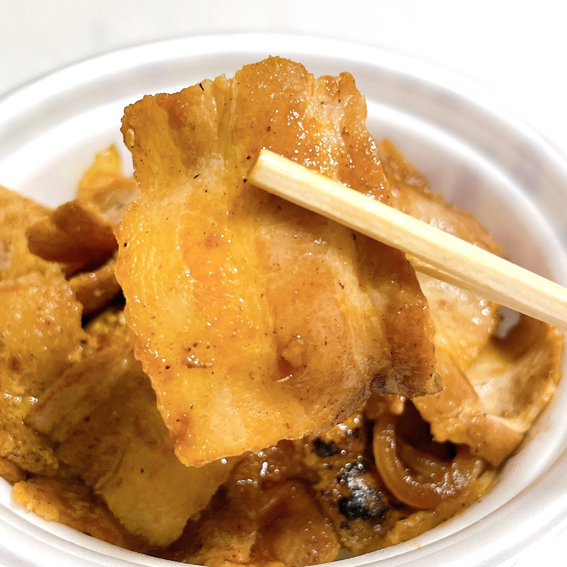 松屋のオススメのメニュー「スタミナ豚バラ炒め定食 参鶏湯風スープセット」