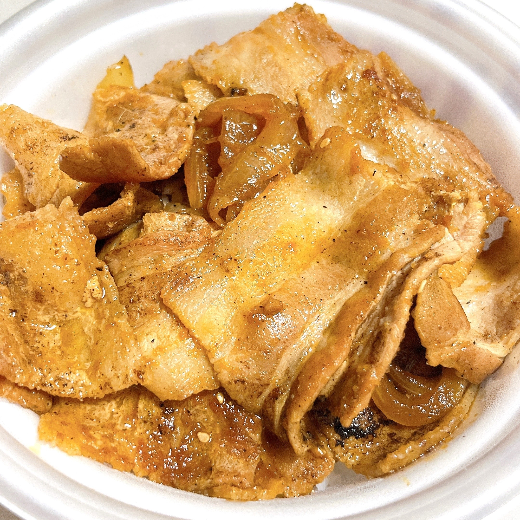 松屋のオススメのメニュー「スタミナ豚バラ炒め定食 参鶏湯風スープセット」