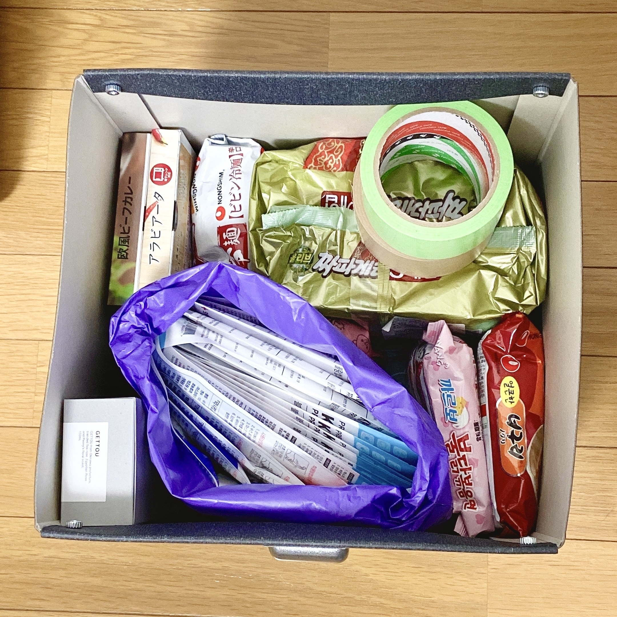 イケアのおすすめアイテム「TJOG チョーグ収納ボックス ふた付き」