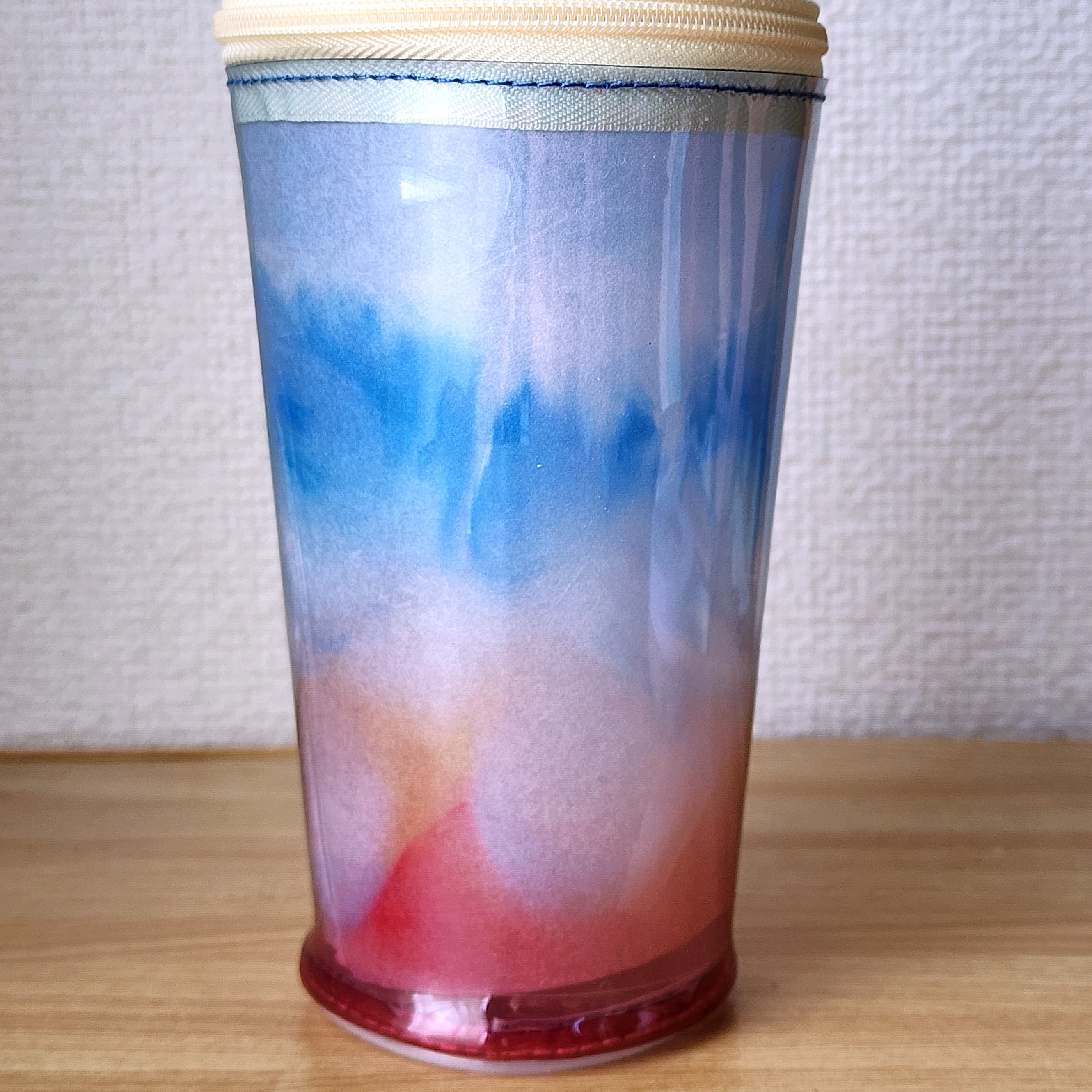 FELISSIMO（フェリシモ）のおすすめ雑貨「YOU+MORE！ 旅先の風景を映したクリームソーダポーチ」