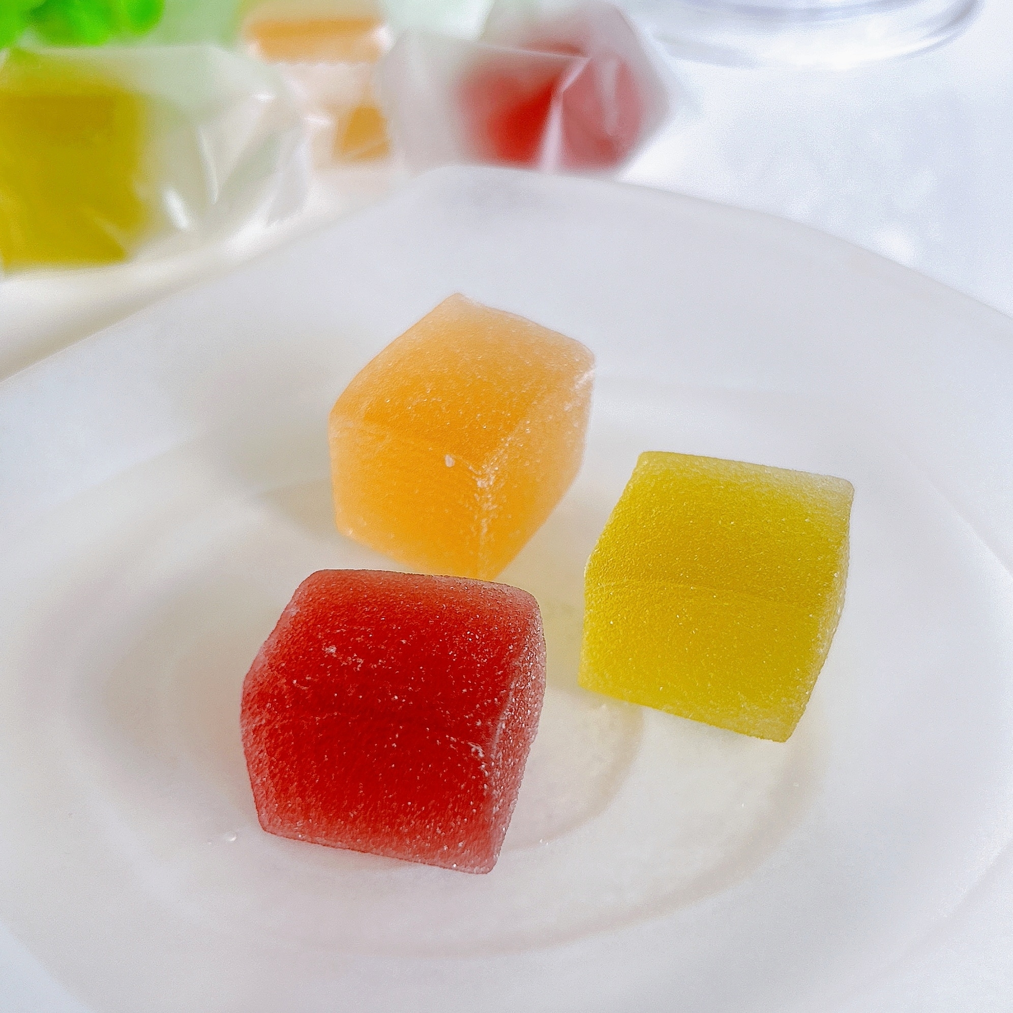 LAWSON（ローソン）のおすすめお菓子「巨峰・桃・シャインマスカットの国産果物ゼリー」