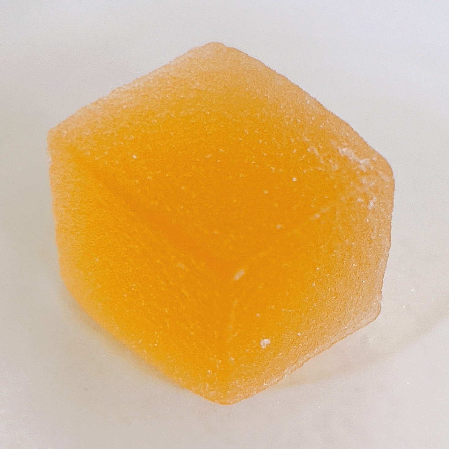 LAWSON（ローソン）のおすすめお菓子「巨峰・桃・シャインマスカットの国産果物ゼリー」