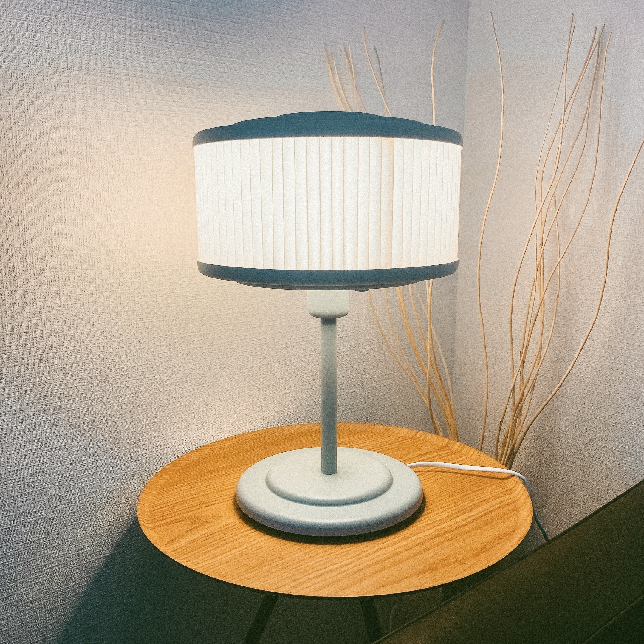 イケアのおすすめアイテム「REMTÅNG レムトング テーブルランプ」