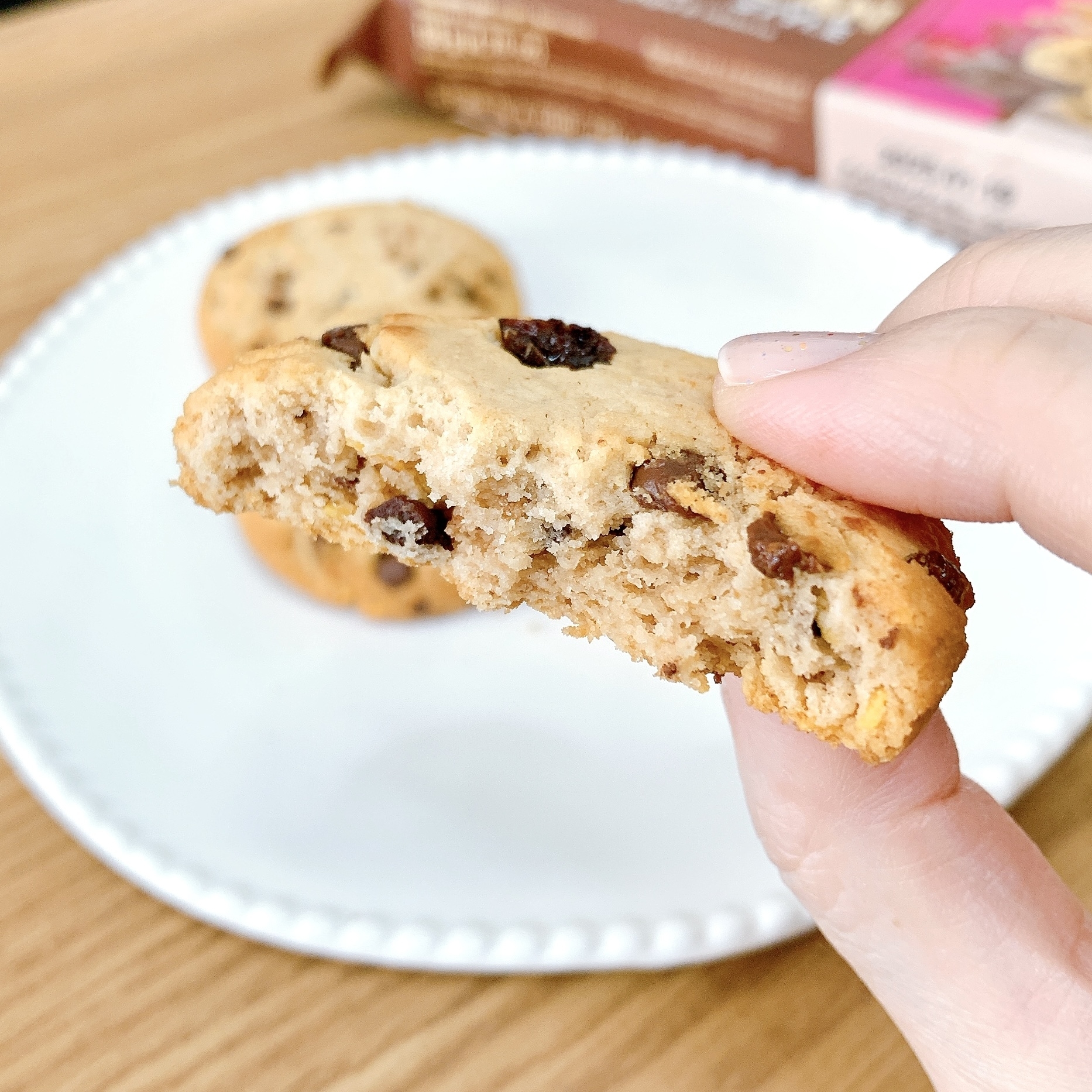 業務スーパーのおすすめのお菓子「アメリカンクッキー チョコチップ&レーズン」