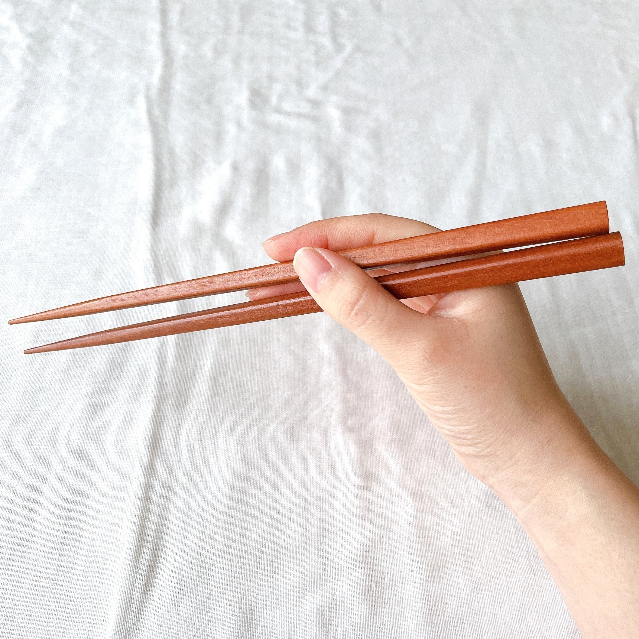 3COINS(スリーコインズ)のダイニングで役立つオシャレ雑貨「ナチュラル箸5膳セット」