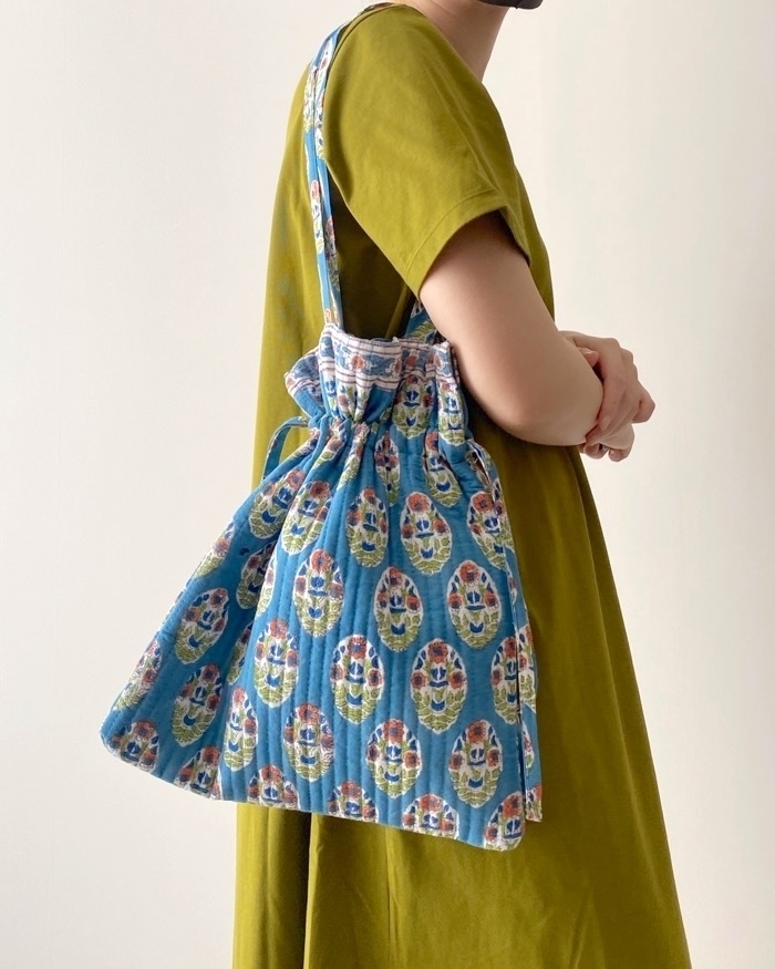 niko and&hellip;（ニコアンド）のおすすめガーリーバッグ「キルト巾着トート」