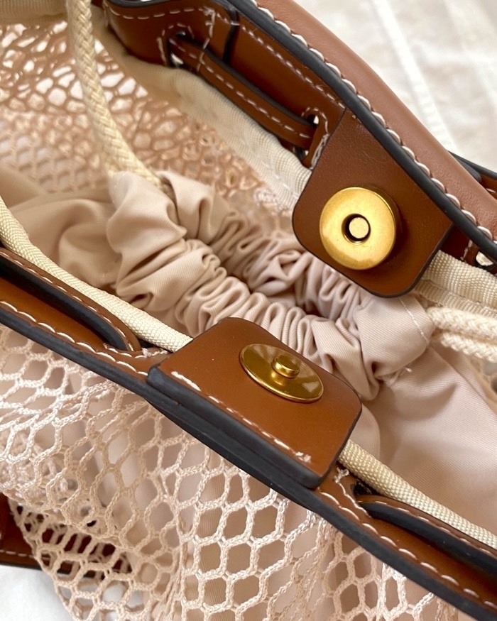 ZARAのおすすめアイテム「メッシュ クロスボディバッグ」