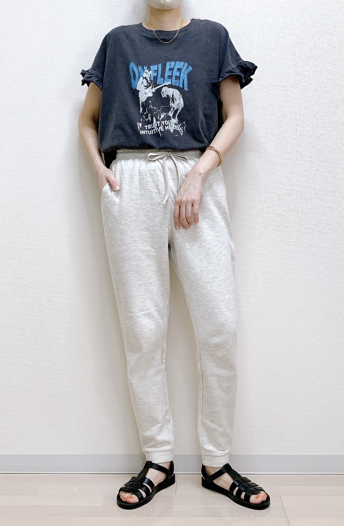 ワークマンのおすすめのレディースアイテム「レディースメンモリーイージーパンツ」