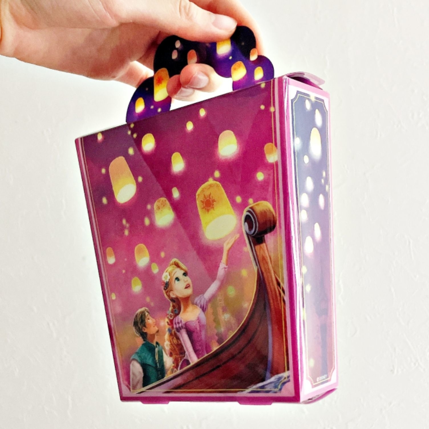 ディズニーのおすすめお土産「グミ クリア箱 ラプンツェル」