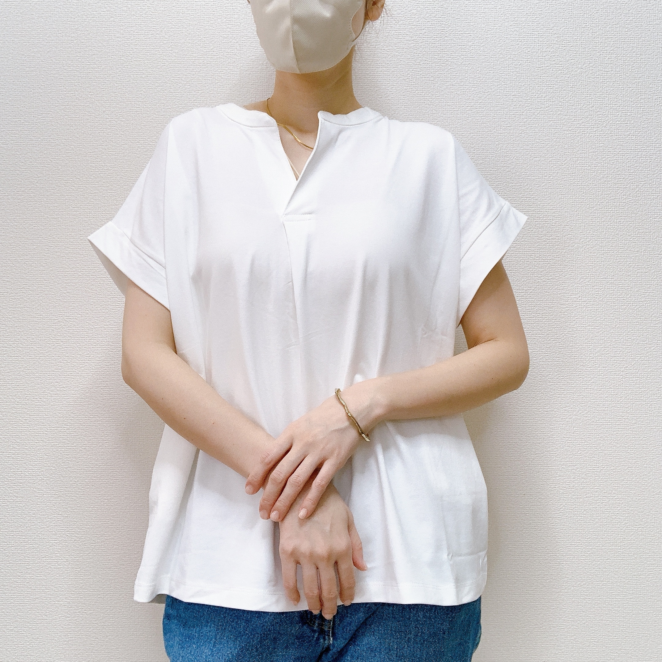 ワークマンのおすすめのレディースアイテム「レディースシーンレスカットブラウス」