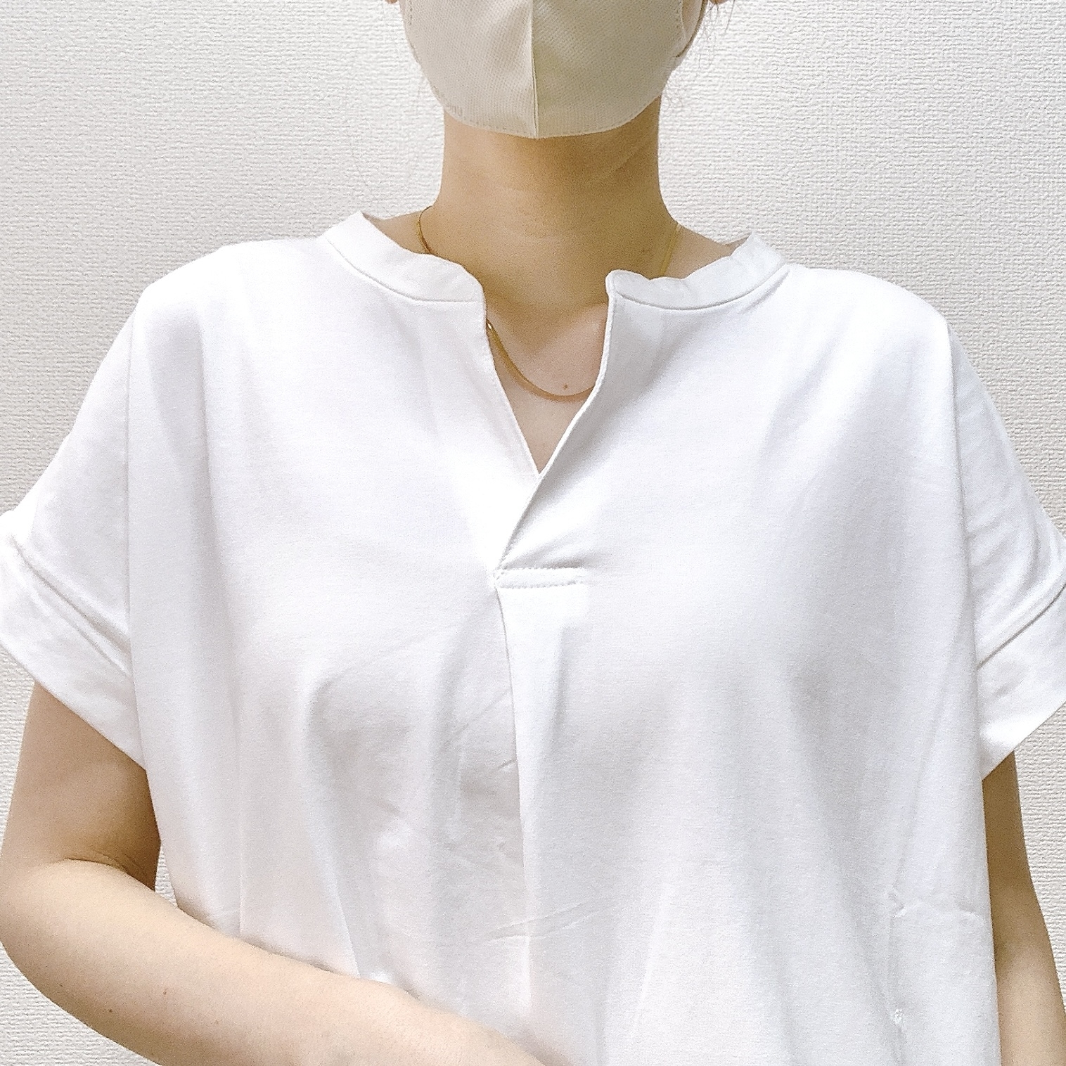 ワークマンのおすすめのレディースアイテム「レディースシーンレスカットブラウス」