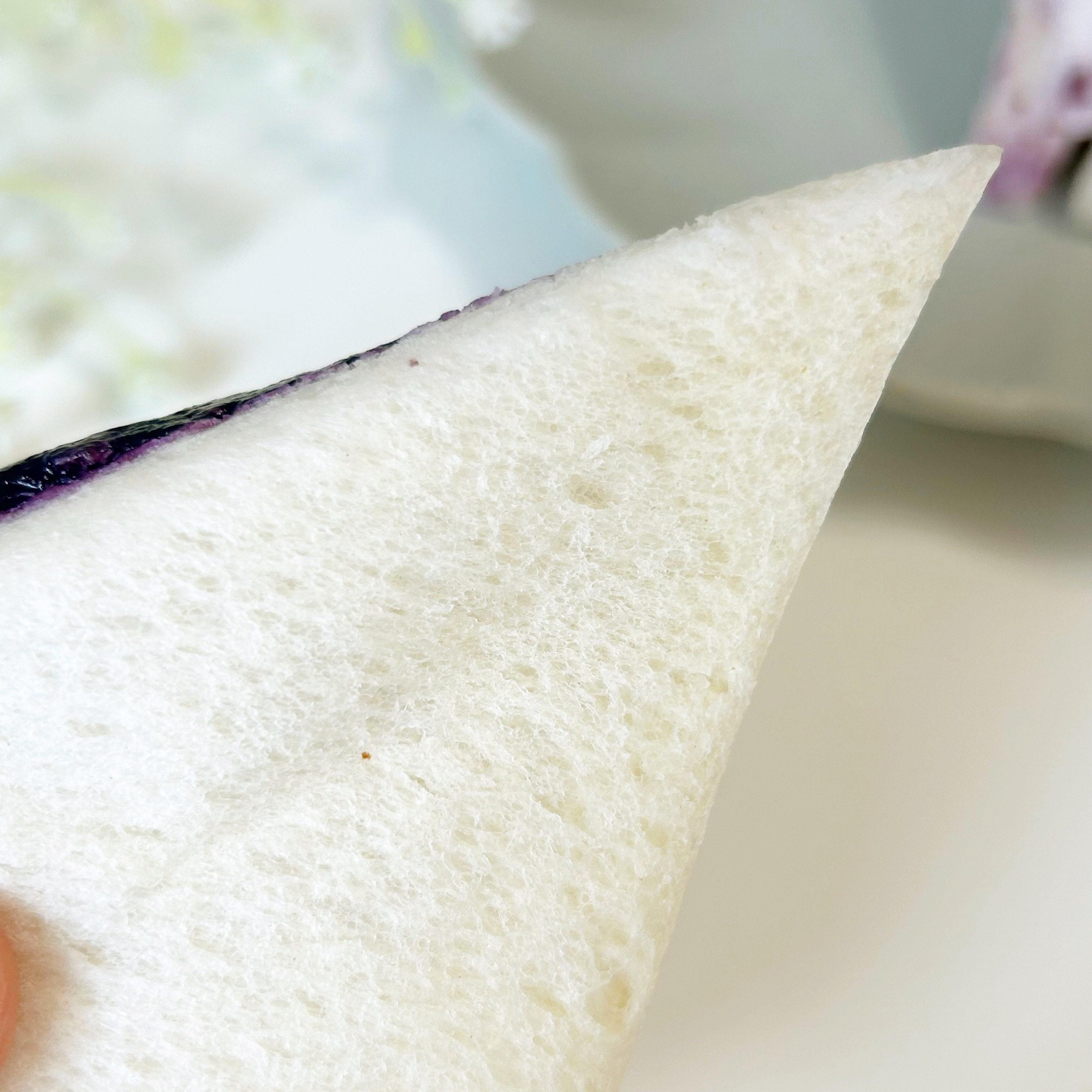 FamilyMart（ファミリーマート）のおすすめサンドイッチ「ブルーベリーとホイップのサンド」