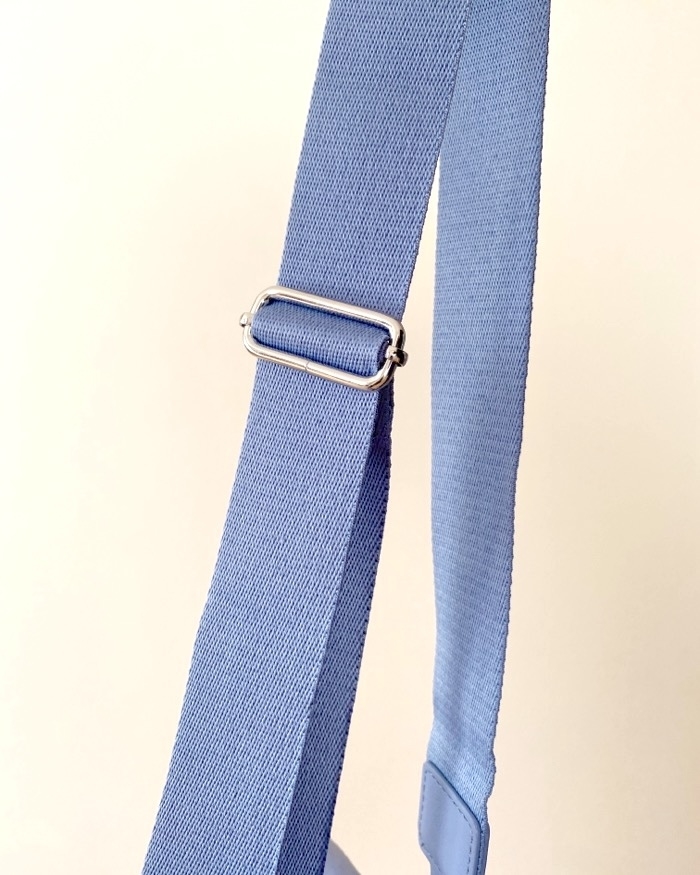 GU(ジーユー)のおすすめファッションアイテム「パフミニショルダーバッグ」