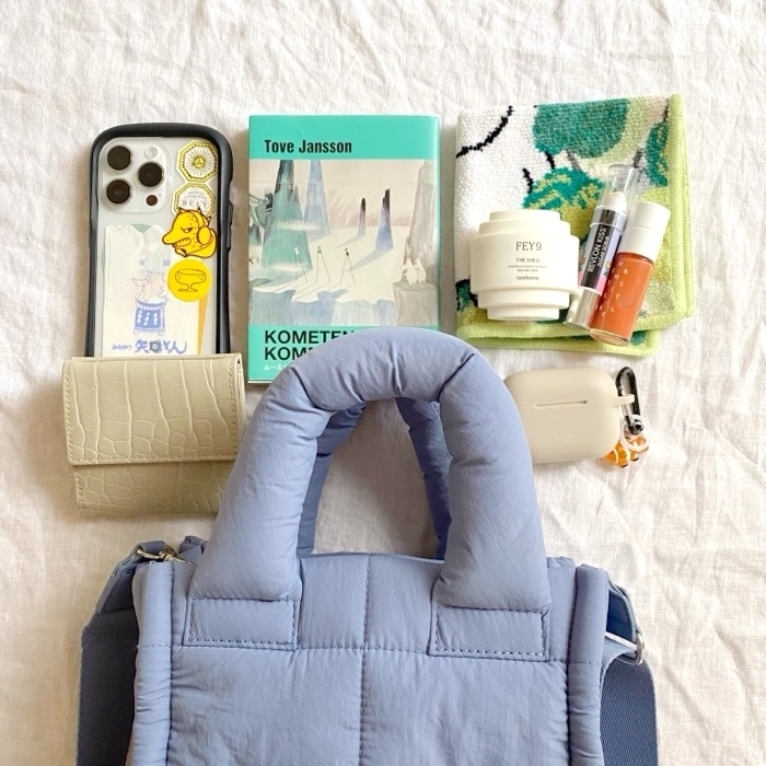 GU（ジーユー）のおすすめファッションアイテム「パフミニショルダーバッグ」