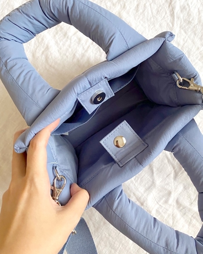 GU（ジーユー）のおすすめファッションアイテム「パフミニショルダーバッグ」