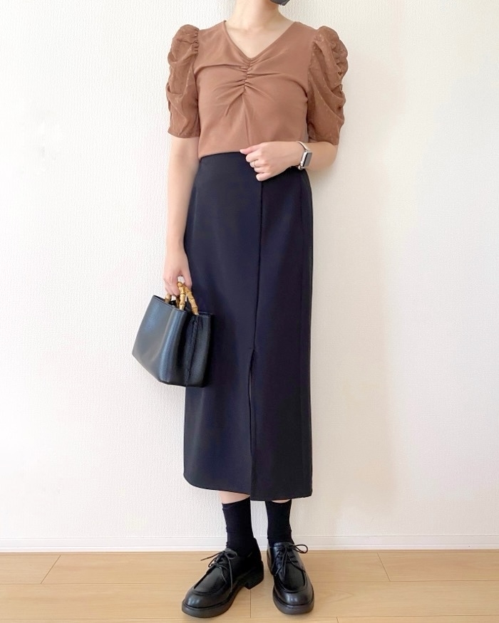 GU（ジーユー）のおすすめファッションアイテム「布帛コンビネーションT（5分袖）Z+E」のコーディネート