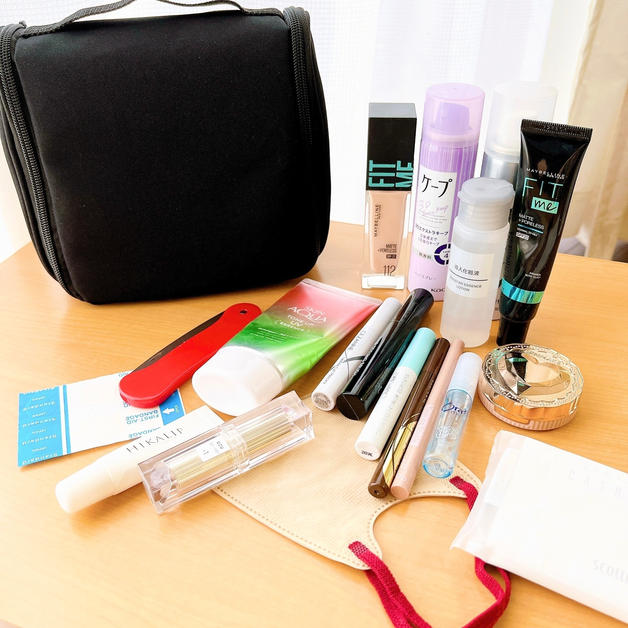 無印のおすすめグッズ「ポリエステル 吊るして使える洗面用具ケース」