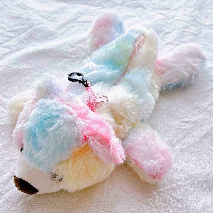 DAISO(ダイソー)のおすすめ文房具「ペンケース(クマ)」