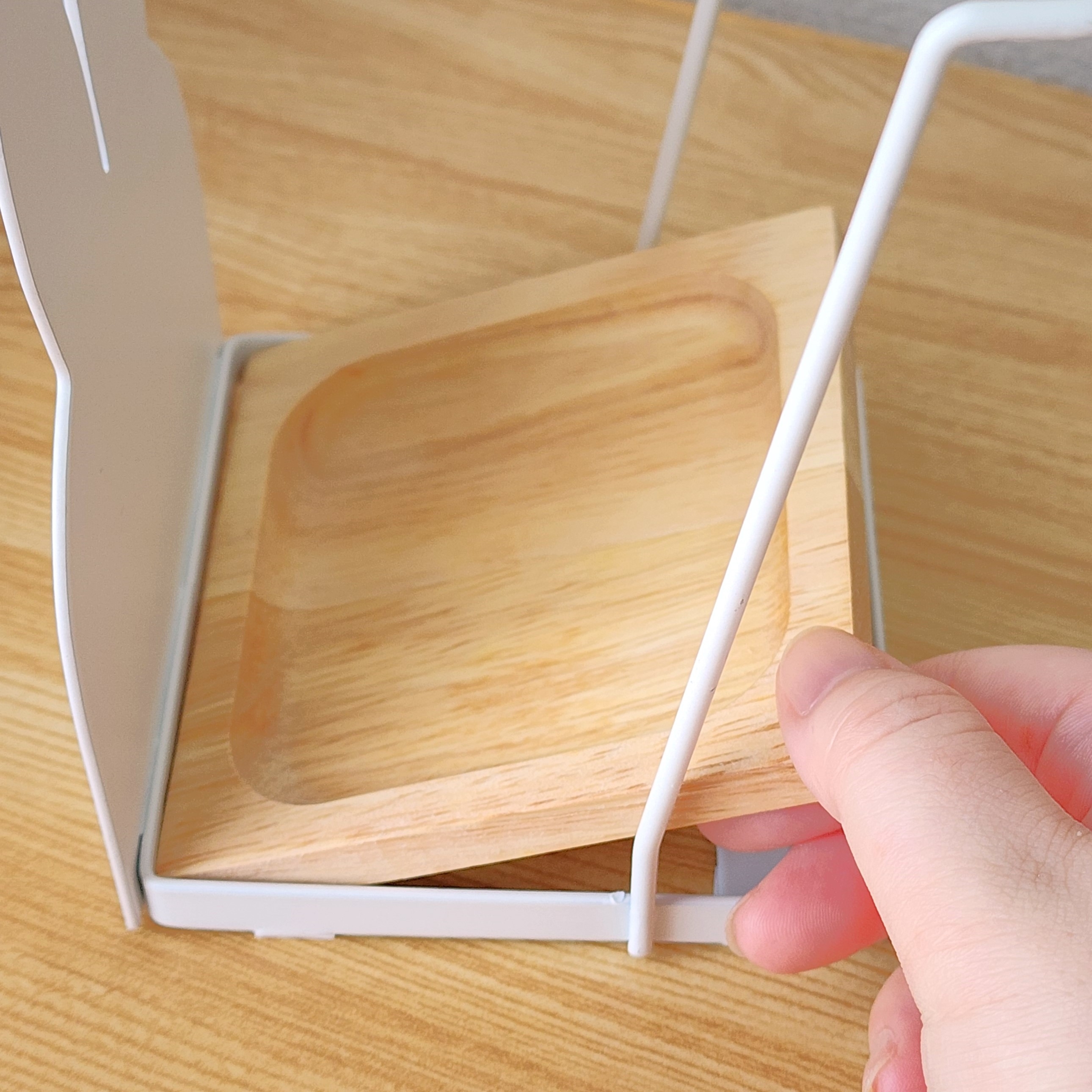 ニトリのおすすめ雑貨「調理器具スタンド(ミッフィー)」