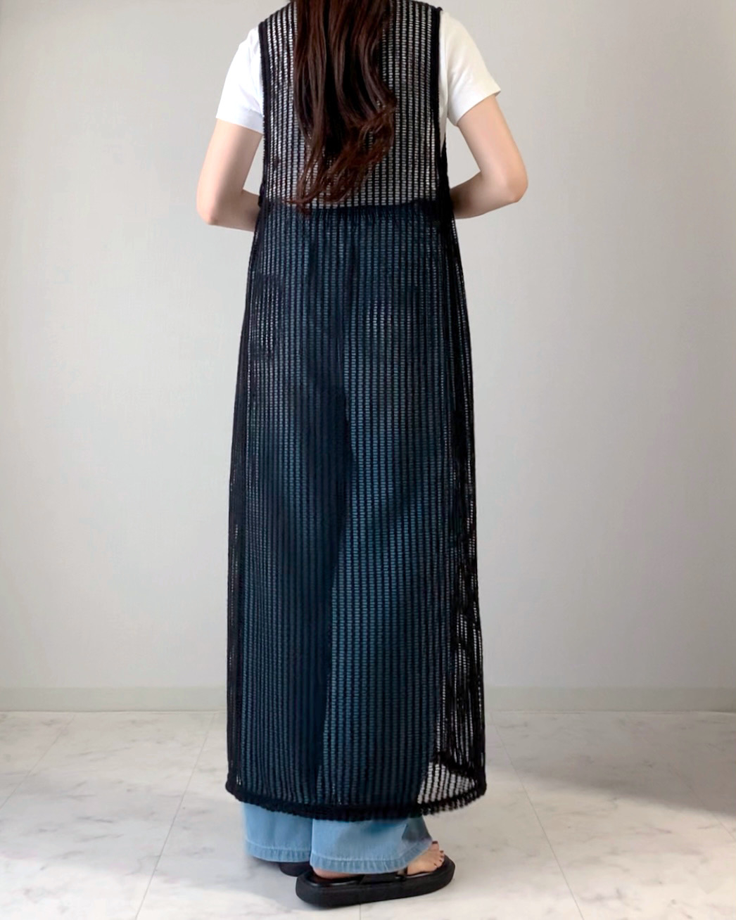 しまむらのおすすめファッションアイテム「スカシアミロングジレOP」