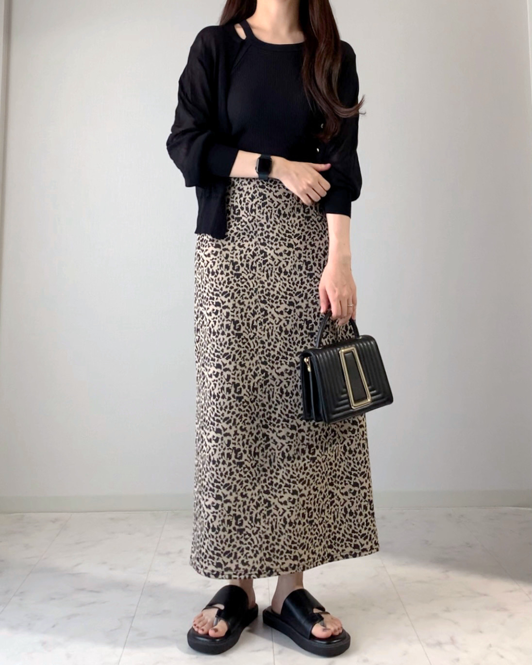 しまむらのおすすめファッションアイテム「ヒョウガラナロースカート」